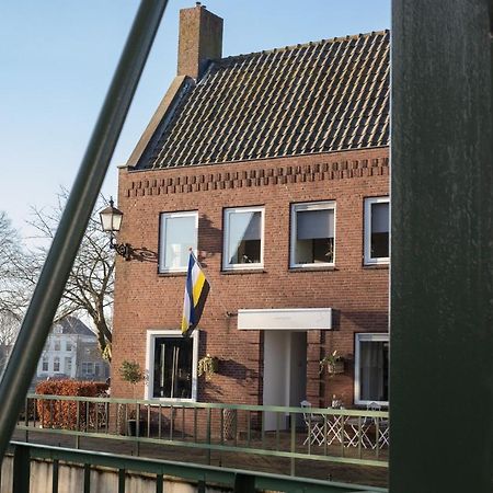 Yep! Slapen Bij De Sluis Bed and Breakfast Blokzijl Exteriör bild