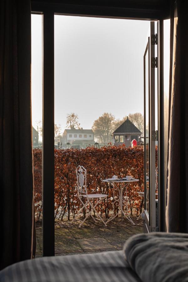 Yep! Slapen Bij De Sluis Bed and Breakfast Blokzijl Exteriör bild