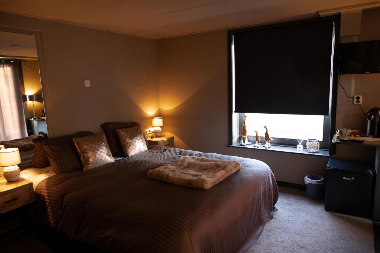 Yep! Slapen Bij De Sluis Bed and Breakfast Blokzijl Exteriör bild